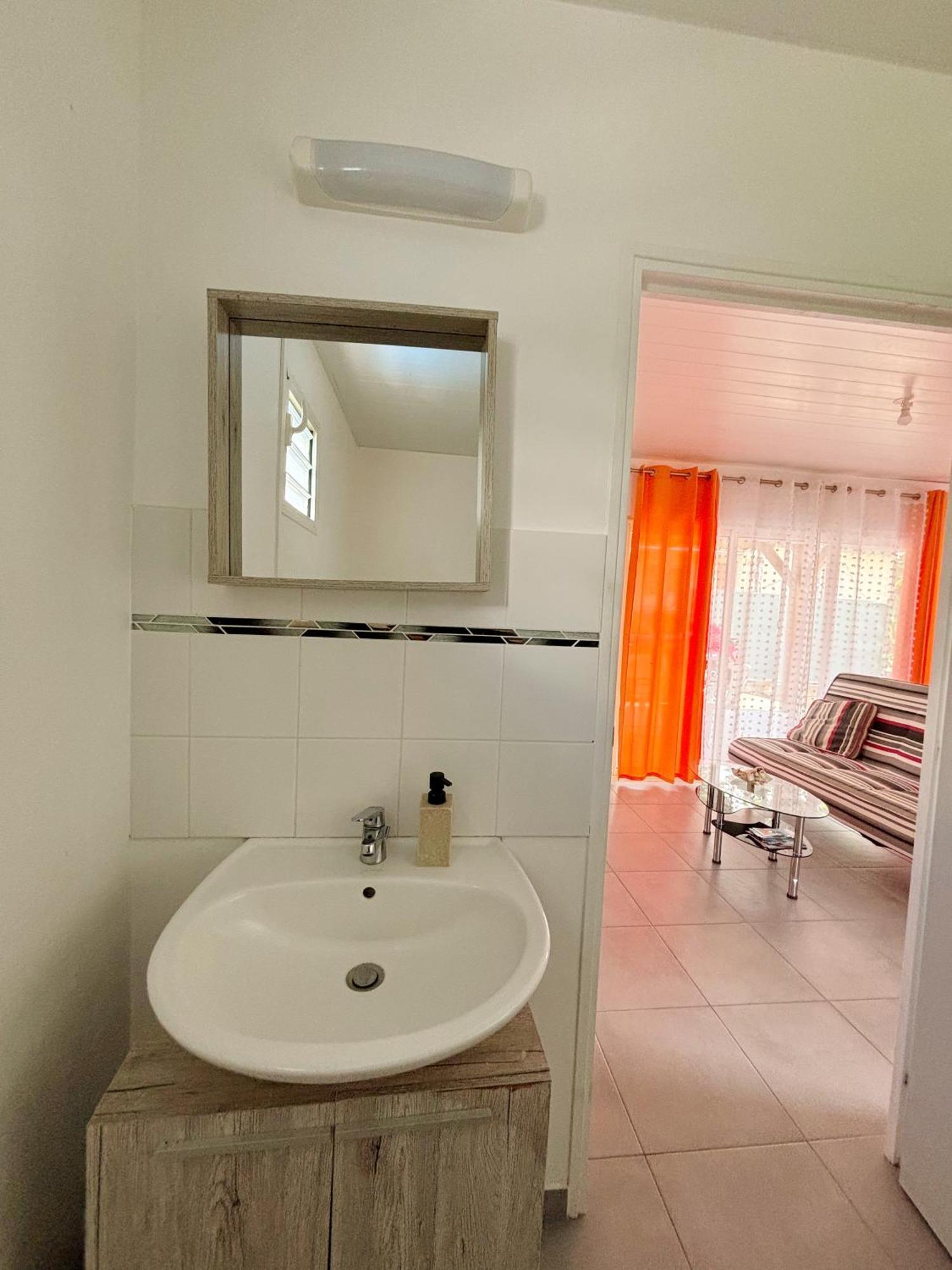 Bung'Hello Village, Piscine Et Parking Gratuit Trois-Rivières Dış mekan fotoğraf